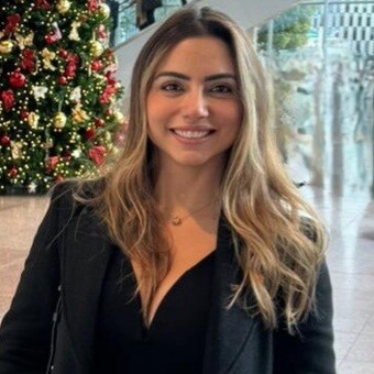 Julia Dau